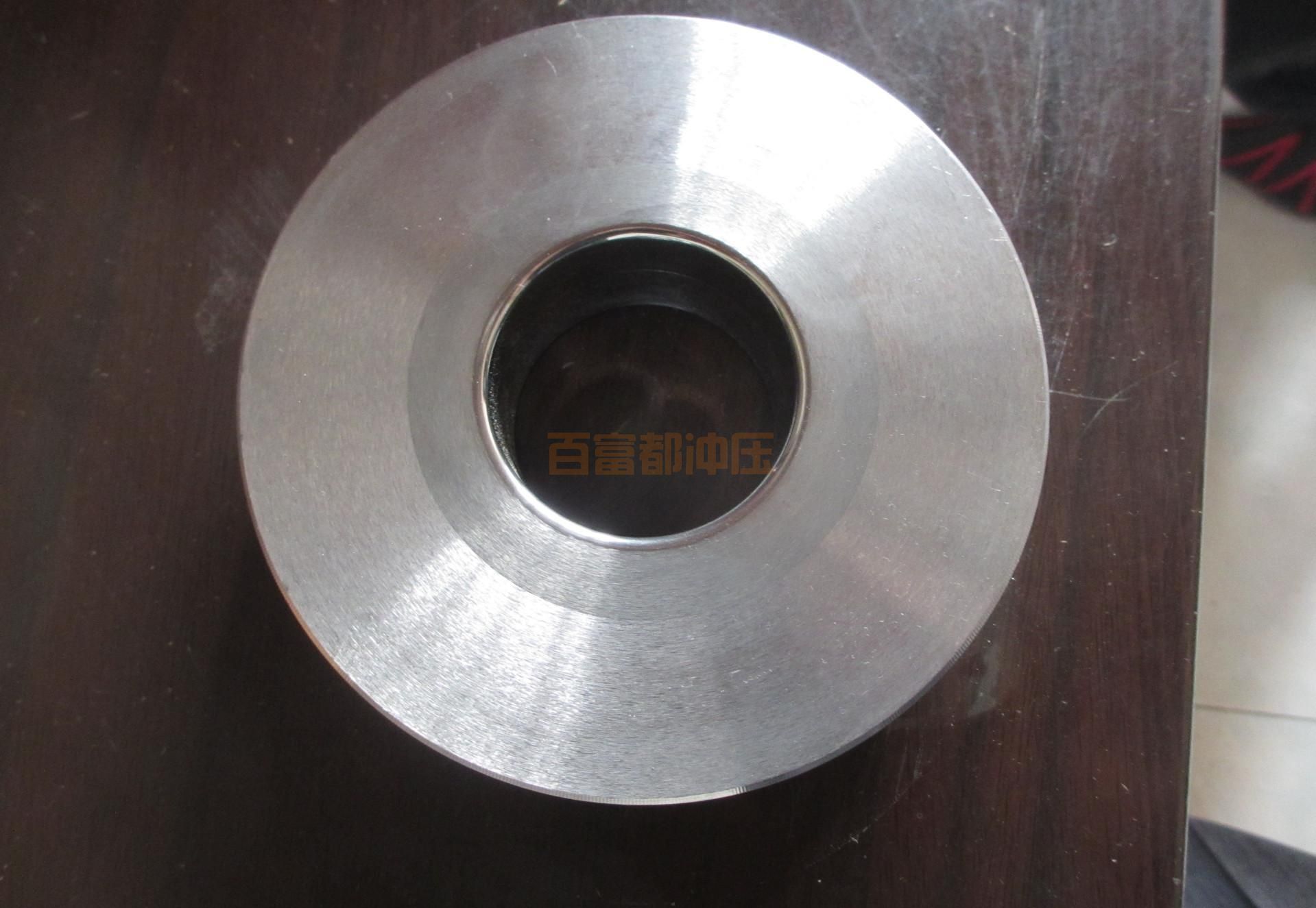 ?五金鋁型材在拉伸過程中的注意事項有哪些?