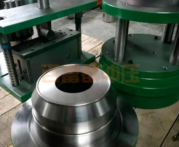 拉伸模具的特點以及行業(yè)應用